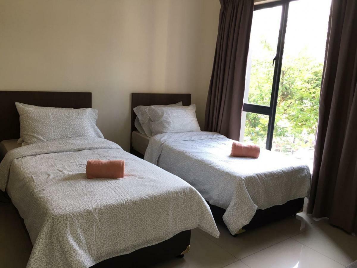 Cozy Swiss Garden Beach Resort Residence Kampung Sungai Karang Kültér fotó