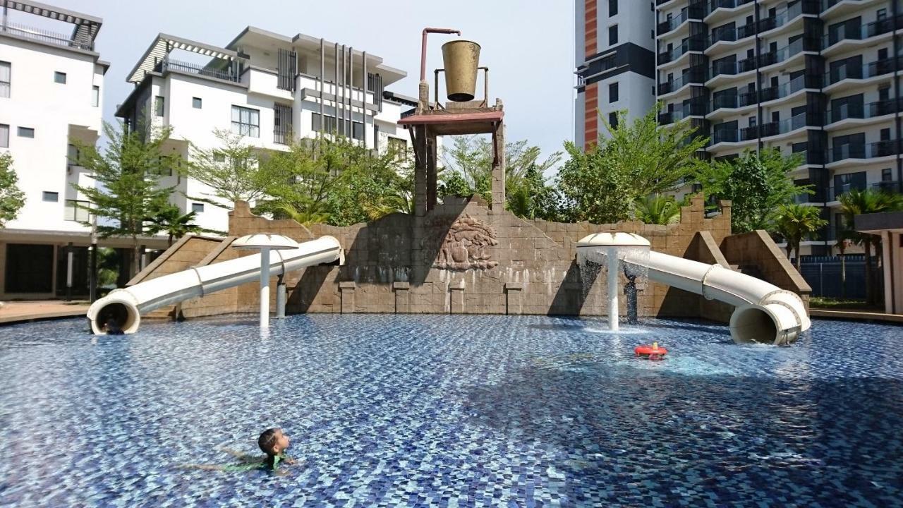 Cozy Swiss Garden Beach Resort Residence Kampung Sungai Karang Kültér fotó