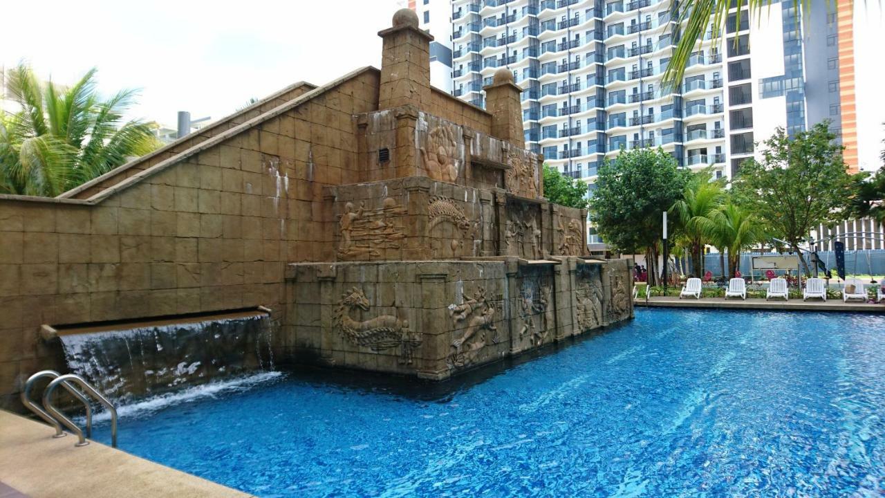Cozy Swiss Garden Beach Resort Residence Kampung Sungai Karang Kültér fotó