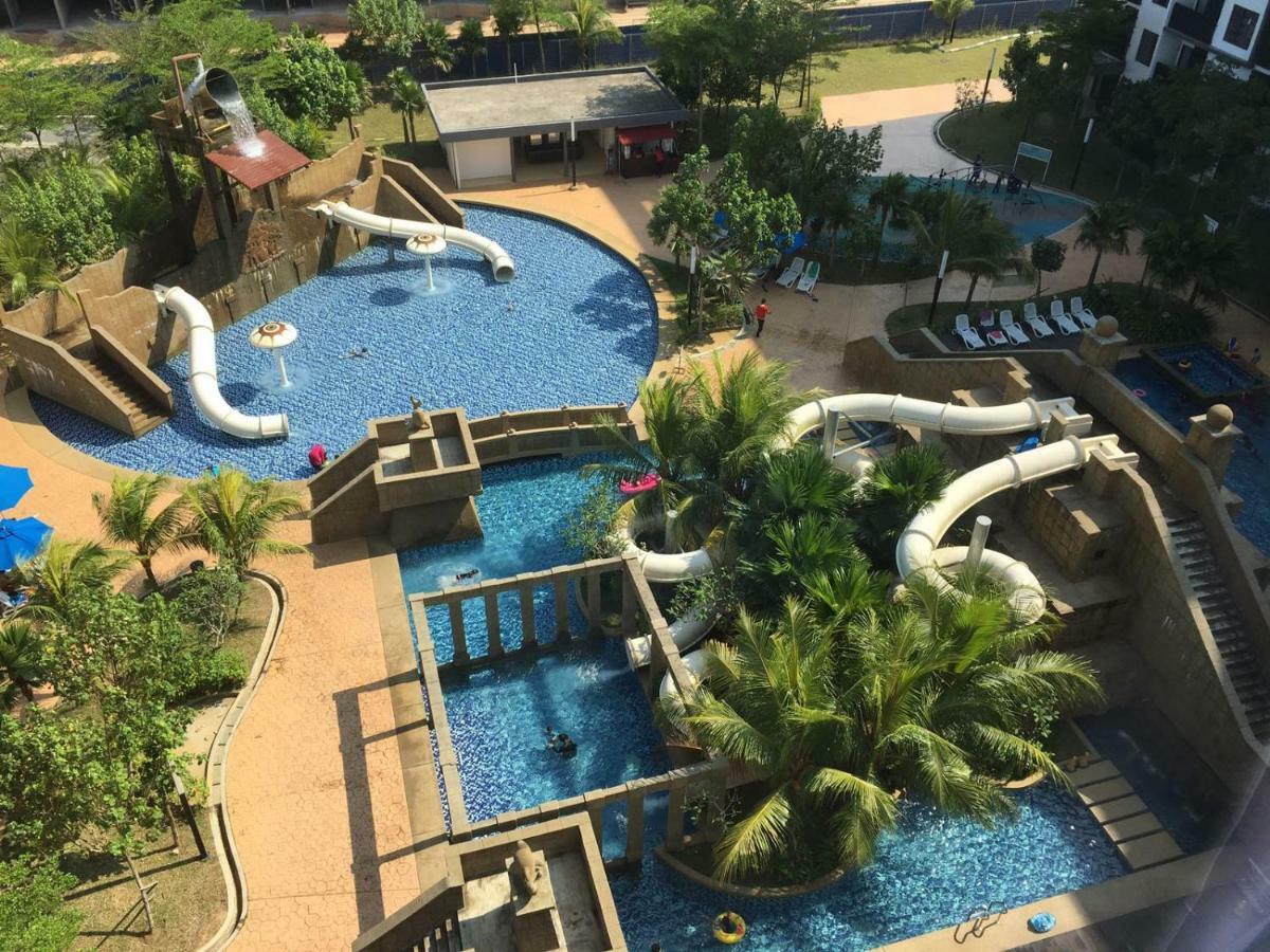 Cozy Swiss Garden Beach Resort Residence Kampung Sungai Karang Kültér fotó